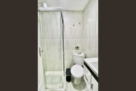 Banheiro de kitnet/studio para alugar com 1 quarto, 20m² em Copacabana, Rio de Janeiro