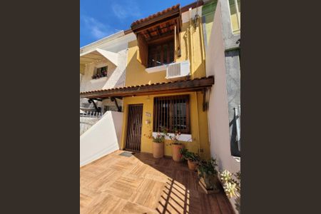 Casa à venda com 121m², 5 quartos e 1 vaga