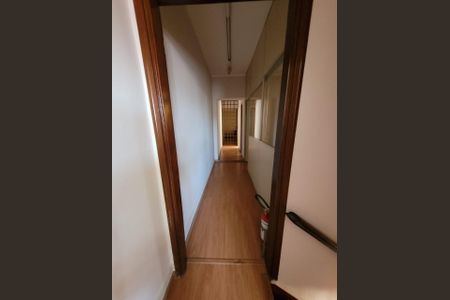 Casa à venda com 121m², 5 quartos e 1 vaga