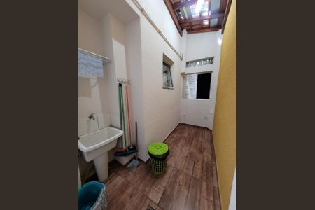 Casa à venda com 121m², 5 quartos e 1 vaga