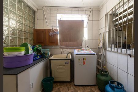 Casa à venda com 3 quartos, 180m² em Moinho Velho, São Paulo