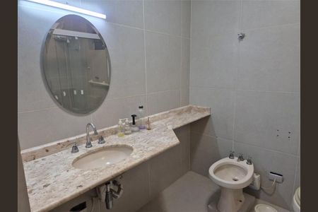 Casa à venda com 4 quartos, 320m² em Campo Belo, São Paulo