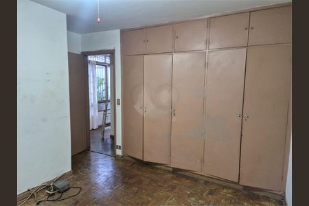 Casa à venda com 4 quartos, 320m² em Campo Belo, São Paulo