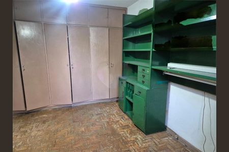 Casa à venda com 4 quartos, 320m² em Campo Belo, São Paulo