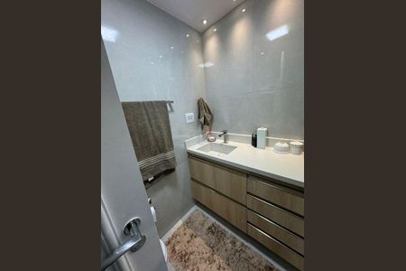 Apartamento à venda com 122m², 3 quartos e 2 vagasBanheiro Social