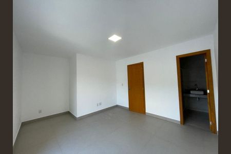 Casa à venda com 3 quartos, 150m² em Piratininga, Niterói