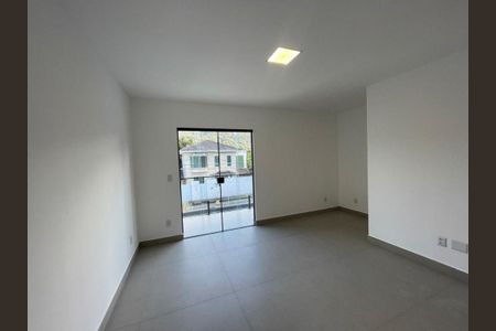 Casa à venda com 3 quartos, 150m² em Piratininga, Niterói