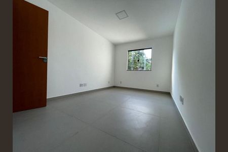 Casa à venda com 3 quartos, 150m² em Piratininga, Niterói