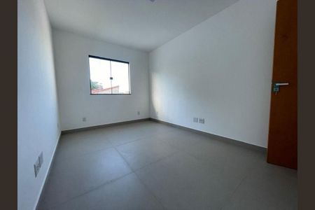 Casa à venda com 3 quartos, 150m² em Piratininga, Niterói