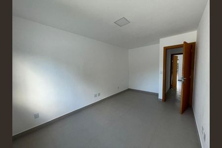 Casa à venda com 3 quartos, 150m² em Piratininga, Niterói