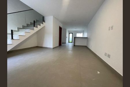 Casa à venda com 3 quartos, 150m² em Piratininga, Niterói