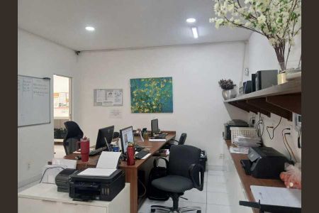 Casa à venda com 249m², 4 quartos e 4 vagas