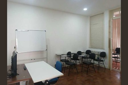 Casa à venda com 249m², 4 quartos e 4 vagas