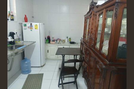 Casa à venda com 249m², 4 quartos e 4 vagas