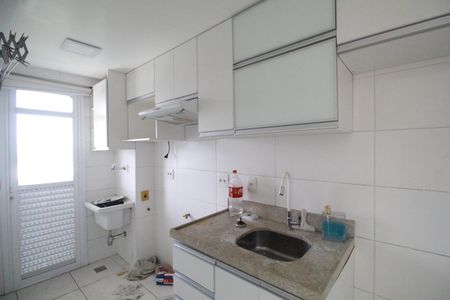 Apartamento para alugar com 71m², 2 quartos e 2 vagasCozinha