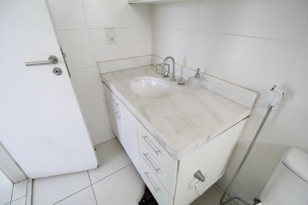 Apartamento para alugar com 71m², 2 quartos e 2 vagasBanheiro da suíte 1