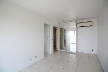 Apartamento para alugar com 71m², 2 quartos e 2 vagasSala