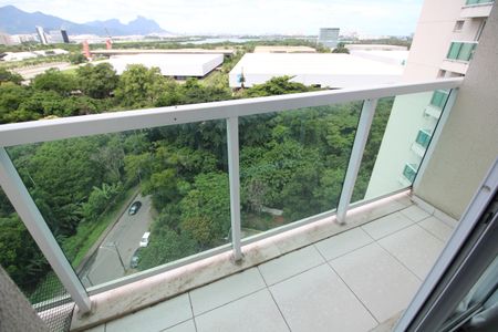 Apartamento para alugar com 71m², 2 quartos e 2 vagasQuarto 2 - Varanda