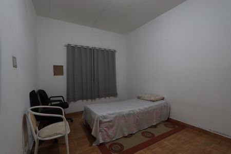 Casa à venda com 356m², 7 quartos e 8 vagasQuarto 1 - Casa 2