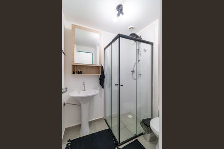 Banheiro de kitnet/studio para alugar com 1 quarto, 26m² em Pompeia, São Paulo