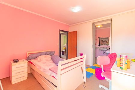 Casa à venda com 195m², 3 quartos e 3 vagasSuíte 2