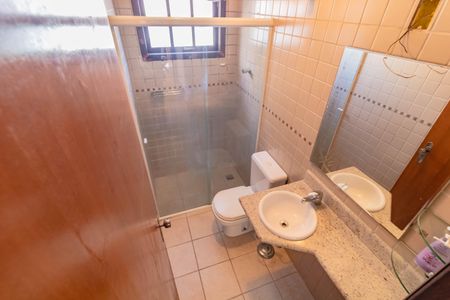 Casa à venda com 195m², 3 quartos e 3 vagasBanheiro da Suíte 1