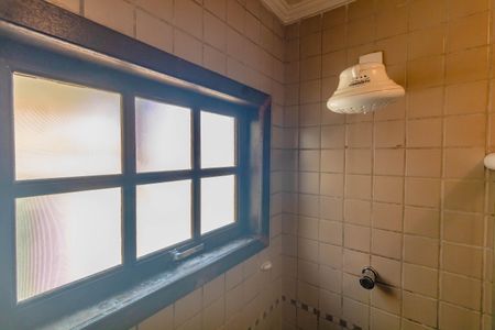 Casa à venda com 195m², 3 quartos e 3 vagasBanheiro da Suíte 1