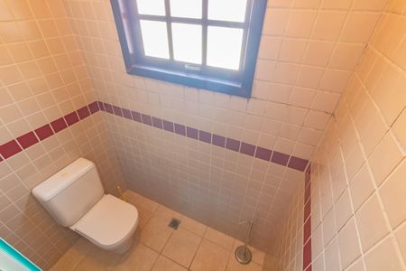 Casa à venda com 195m², 3 quartos e 3 vagasBanheiro da Suíte 2