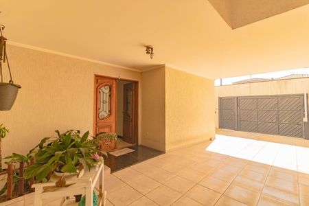Casa à venda com 195m², 3 quartos e 3 vagasÁrea Externa