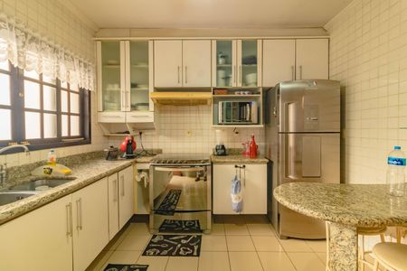 Casa à venda com 195m², 3 quartos e 3 vagasCozinha