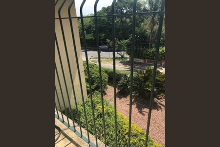 Casa à venda com 455m², 4 quartos e 4 vagas Casa à venda com 455m², 4 quartos e 4 vagasVista