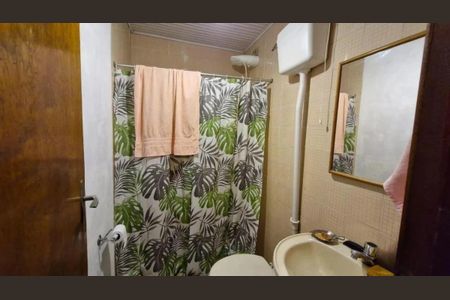 Casa à venda com 455m², 4 quartos e 4 vagas Casa à venda com 455m², 4 quartos e 4 vagasBanheiro