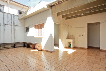 Casa à venda com 208m², 3 quartos e 3 vagasÁrea de Serviço