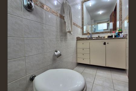 Apartamento à venda com 97m², 2 quartos e 2 vagasBanheiro da Suíte 2