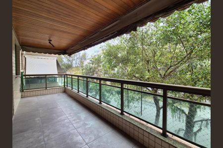 Apartamento à venda com 97m², 2 quartos e 2 vagasVaranda da Sala