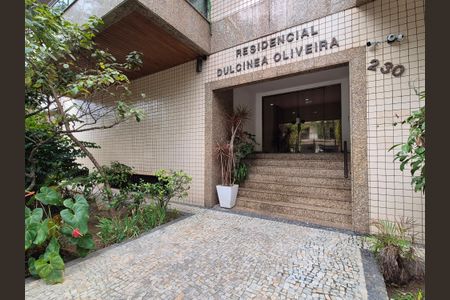 Apartamento à venda com 97m², 2 quartos e 2 vagasEntrada