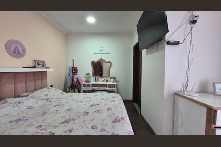 Casa à venda com 200m², 2 quartos e 2 vagas Casa à venda com 200m², 2 quartos e 2 vagasSuíte 2