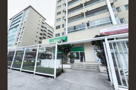 Apartamento para alugar com 67m², 2 quartos e 2 vagasFachada
