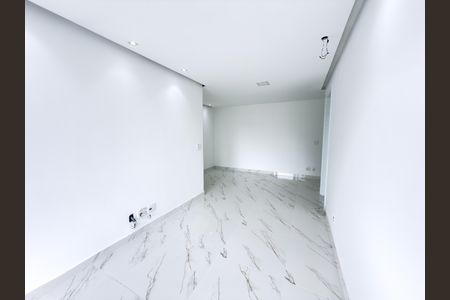 Apartamento para alugar com 67m², 2 quartos e 2 vagasSala