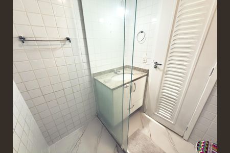 Apartamento para alugar com 67m², 2 quartos e 2 vagasBanheiro