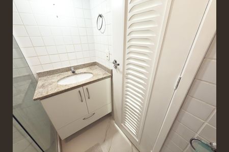 Apartamento para alugar com 67m², 2 quartos e 2 vagasBanheiro
