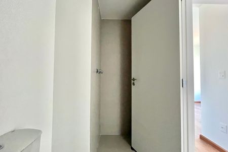 Apartamento à venda com 66m², 2 quartos e 1 vagaBanheiro Corredor