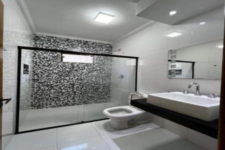 Casa para alugar com 102m², 3 quartos e 2 vagas