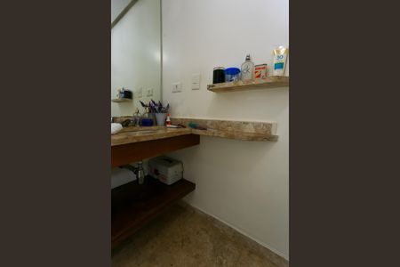 Apartamento para alugar com 180m², 3 quartos e 3 vagasBanheiro da Suíte 1