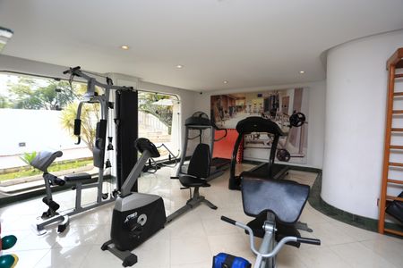 Apartamento para alugar com 180m², 3 quartos e 3 vagasÁrea comum - Academia