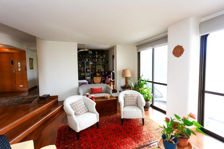 Sala 1 de apartamento para alugar com 3 quartos, 180m² em Vila Suzana, São Paulo