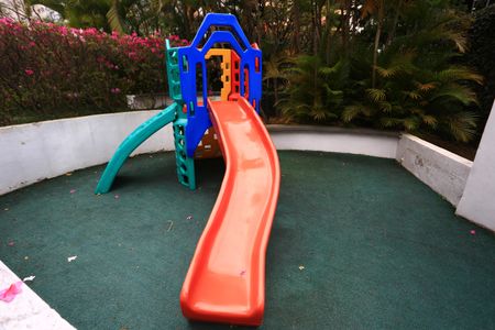 Apartamento para alugar com 180m², 3 quartos e 3 vagasÁrea comum - Playground