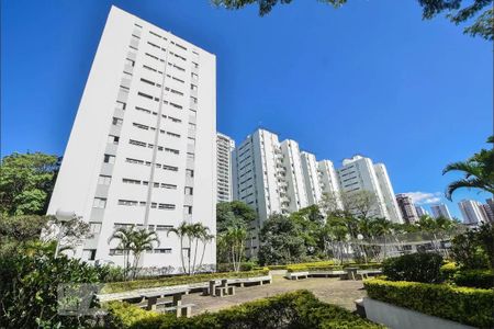 Apartamento para alugar com 80m², 3 quartos e 1 vagaFachada do bloco