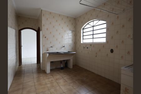 Casa para alugar com 303m², 6 quartos e 3 vagasÁrea de Serviço