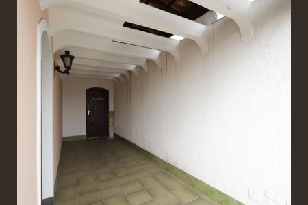 Casa para alugar com 303m², 6 quartos e 3 vagasEntrada